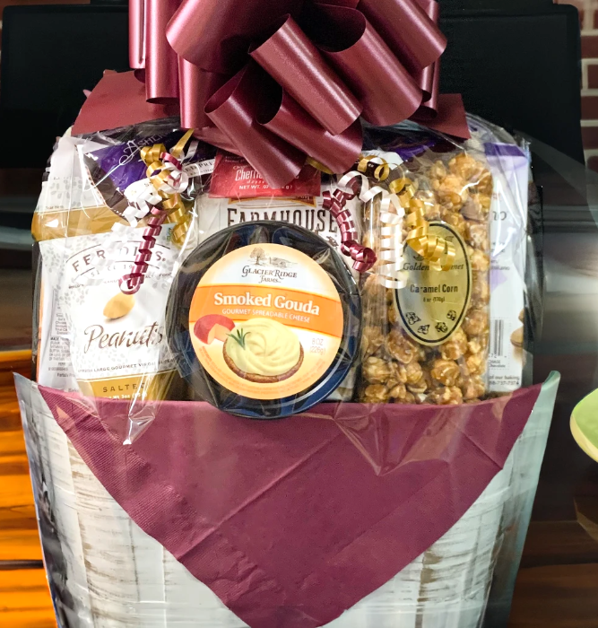 Jenny's Large Basic Classic Gift Basket
