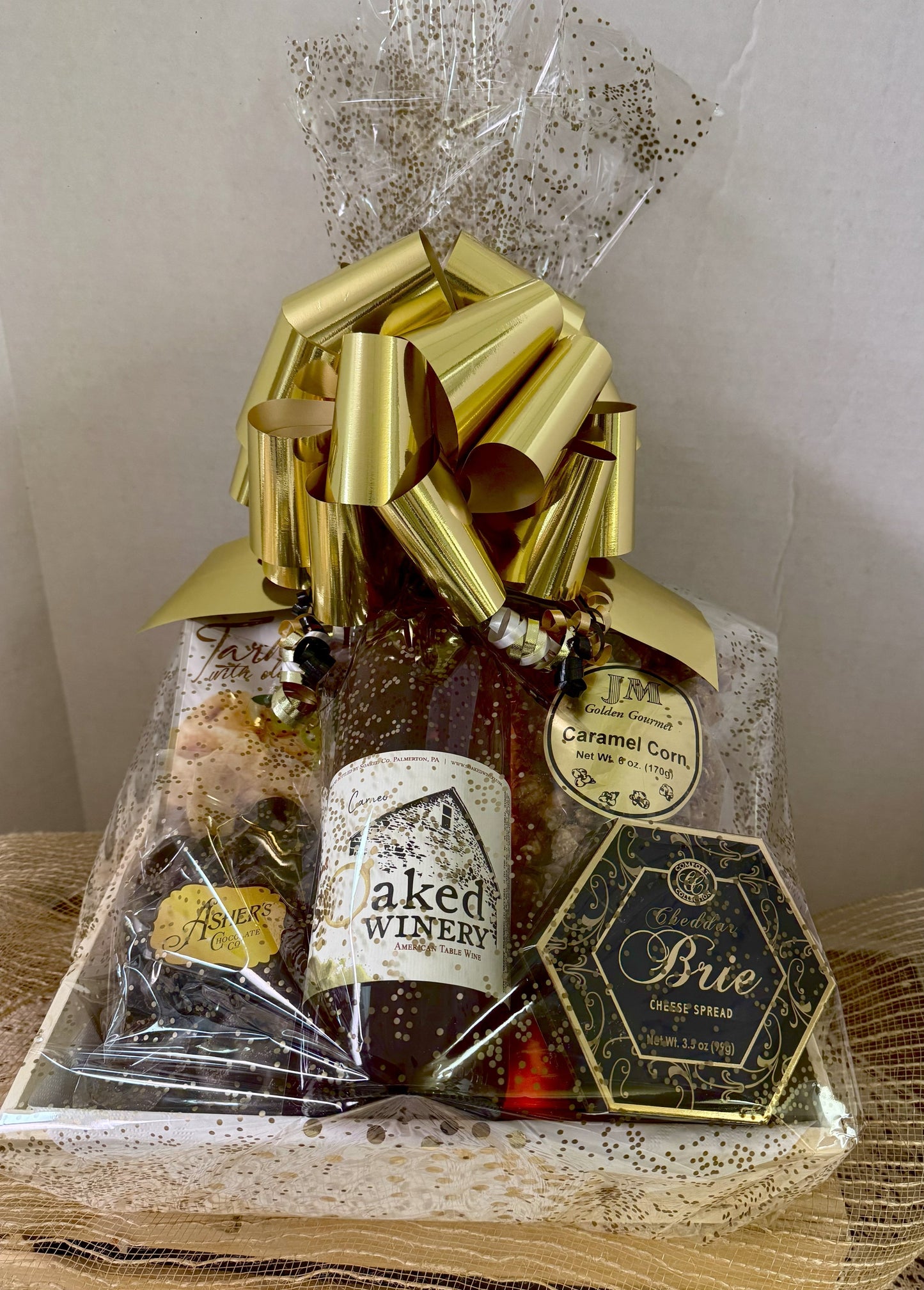 Jenny's Medium Wine Gift Basket